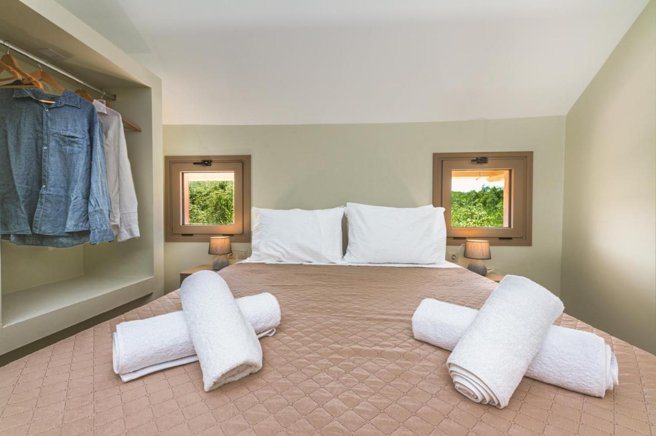 Kozanos Suites With Private Pool Амуди Екстериор снимка