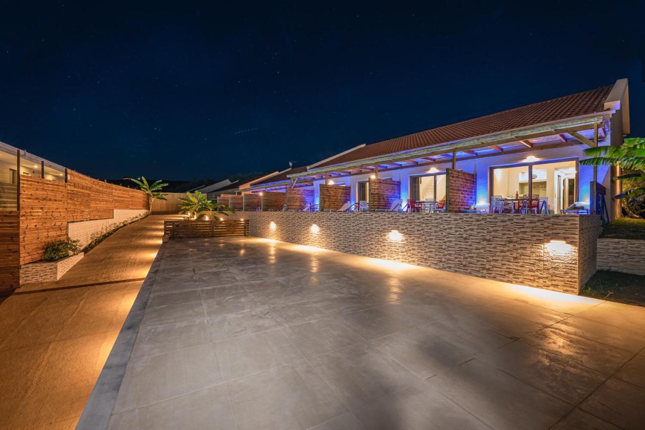 Kozanos Suites With Private Pool Амуди Екстериор снимка