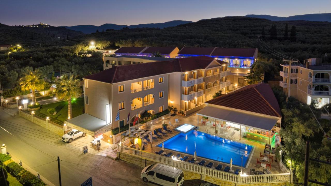 Kozanos Suites With Private Pool Амуди Екстериор снимка