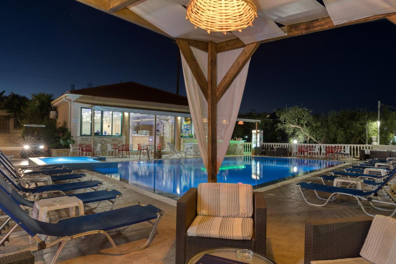 Kozanos Suites With Private Pool Амуди Екстериор снимка